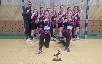 Zdjęcie do Bezkonkurencyjne szczypiornistki Orlika Kcynia wygrywają turniej w Gnieźnie! 