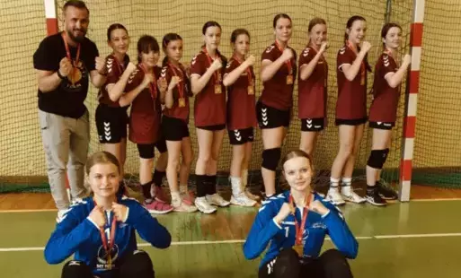 Zdjęcie do Dziewczęta z SP Kcynia najlepsze w wojew&oacute;dztwie! Jadą na Mistrzostwa Polski! 